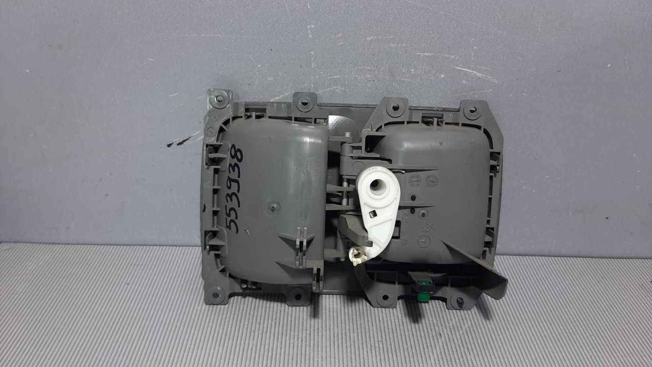 UNUTRASNJA RUCKA VRATA MERCEDES SPRINTER > 06-13 A90676