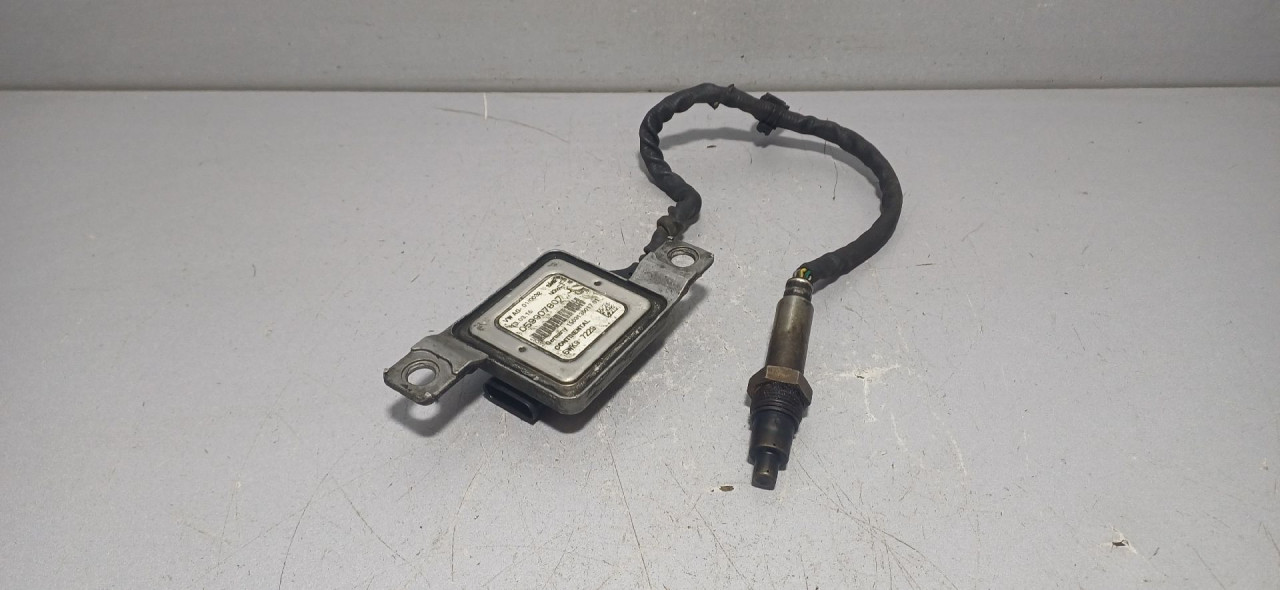 DIJELOVI NOX SENZOR VW TOUAREG > 14-18 3.0 059907807J
