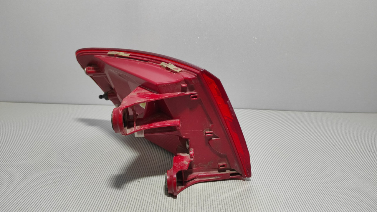 STOP SVJETLO AUDI A6 4G > 11-14 4G9945096B