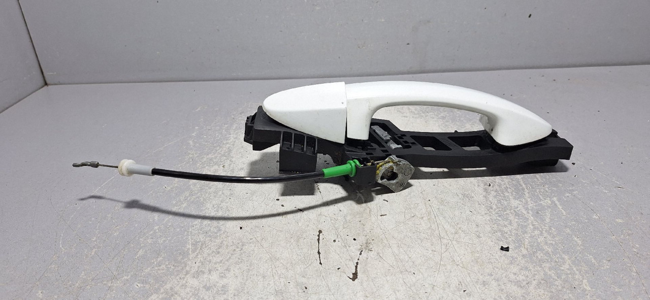 DIJELOVI RUCKA VRATA FORD FIESTA > 13-17