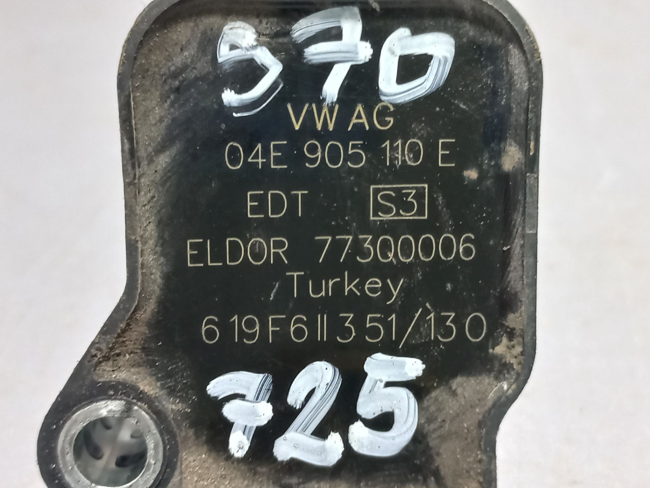DIJELOVI BOMBINA VW GOLF 7 > 12-16 04E905110E