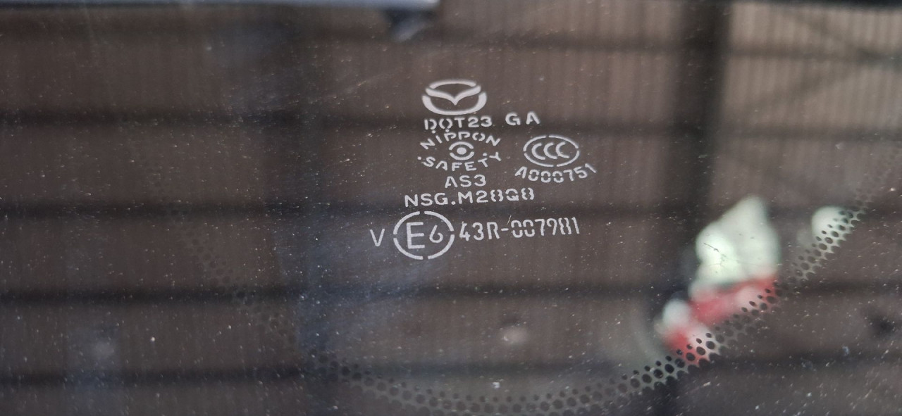 DIJELOVI STAKLO MAZDA CX5 > 12-15