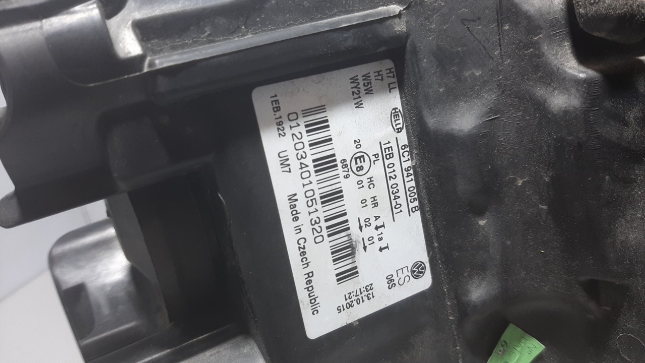 DIJELOVI FAR VW POLO > 14-17 6C1941005B