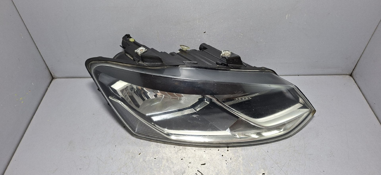 DIJELOVI FAR VW POLO > 14-17 6C1941006