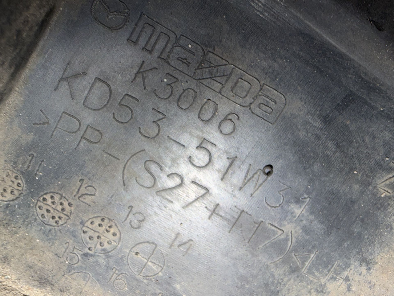 DIJELOVI RUB BLATOBRANA MAZDA CX5 > 12-15 2.2 KD5351W31