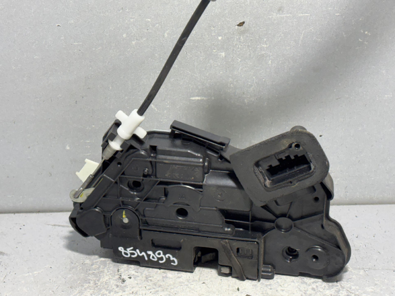 DIJELOVI BRAVA VRATA VW TIGUAN > 11-15 2.0 5E2837016