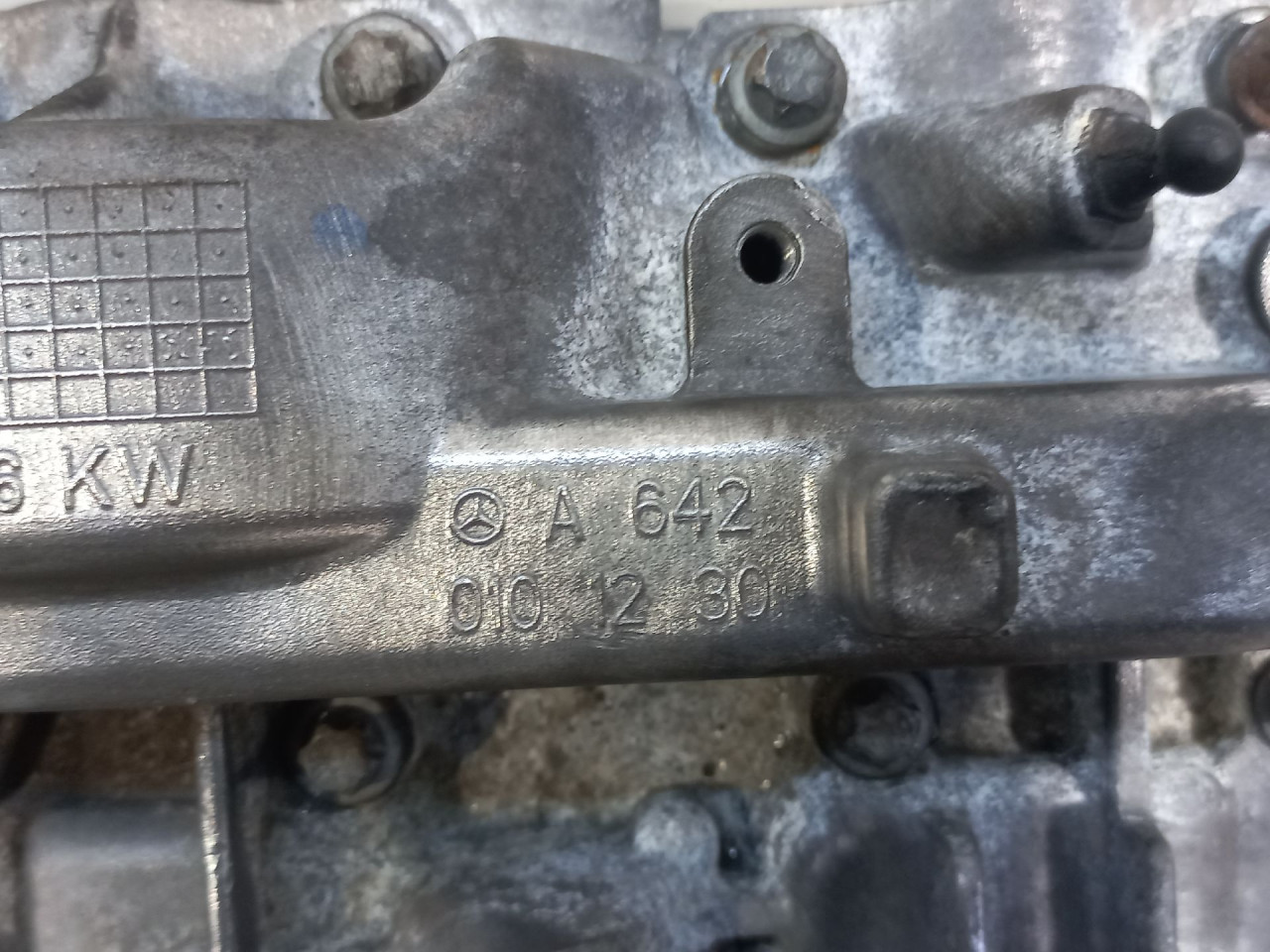 DIJELOVI DEKLO MERCEDES S KLASA (W221) > 09-12 3.0 A6420101230