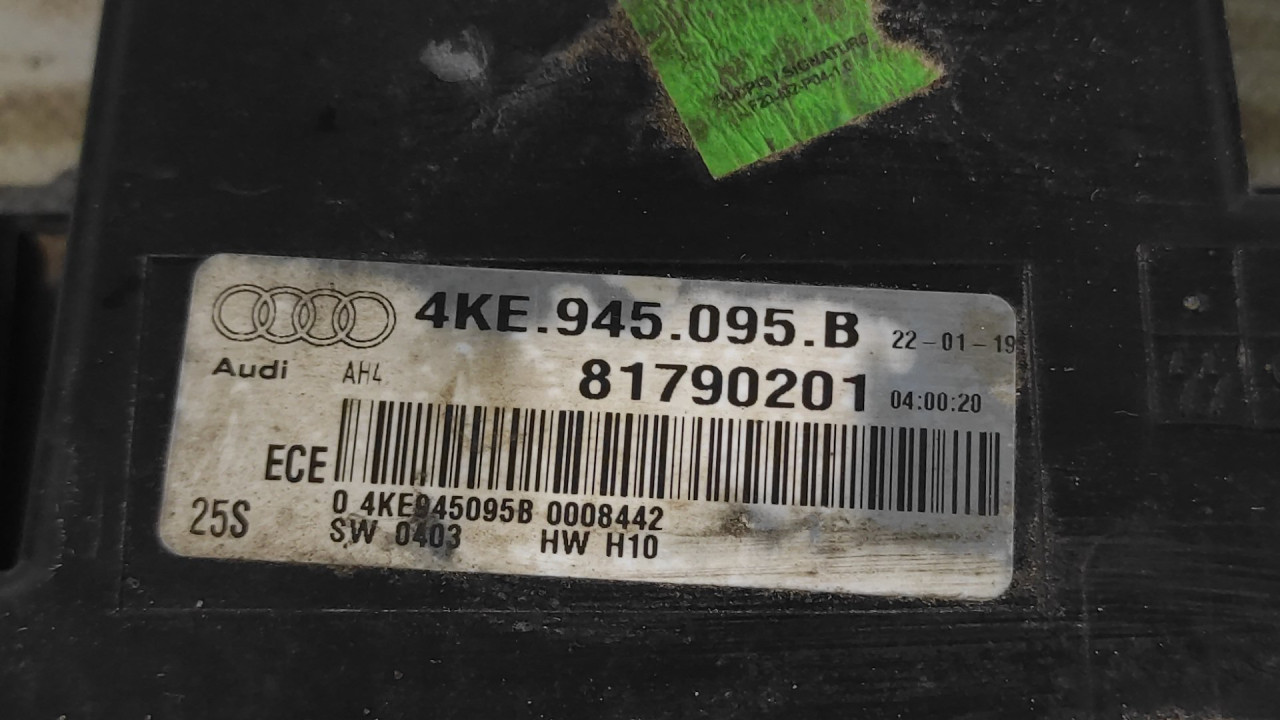 DIJELOVI STOP SVJETLO AUDI E-TRON > 18- 4KE945095B
