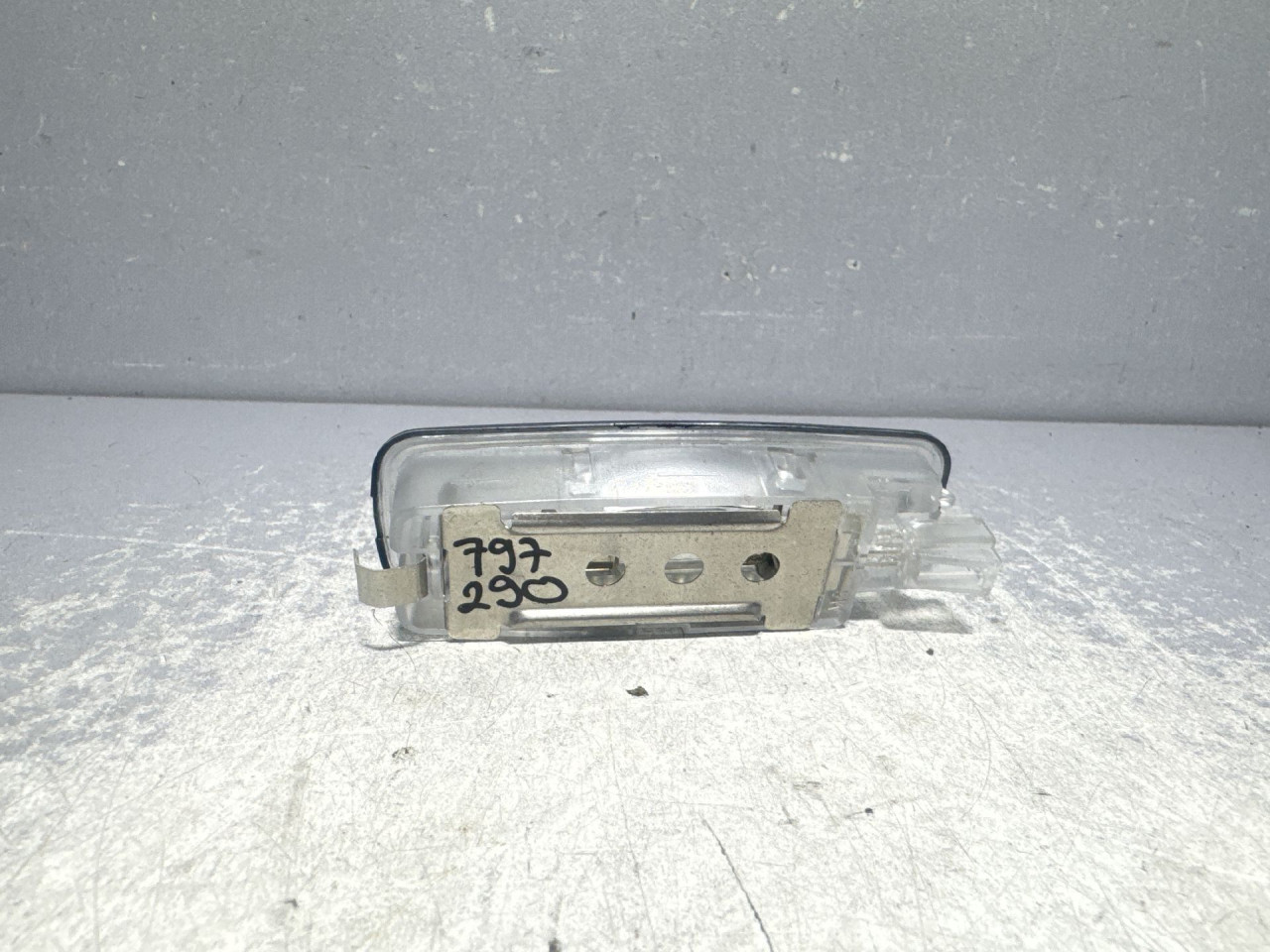 RASVJETA U KABINI AUDI A5 (8T) SPORTBACK > 11-17 4D0947