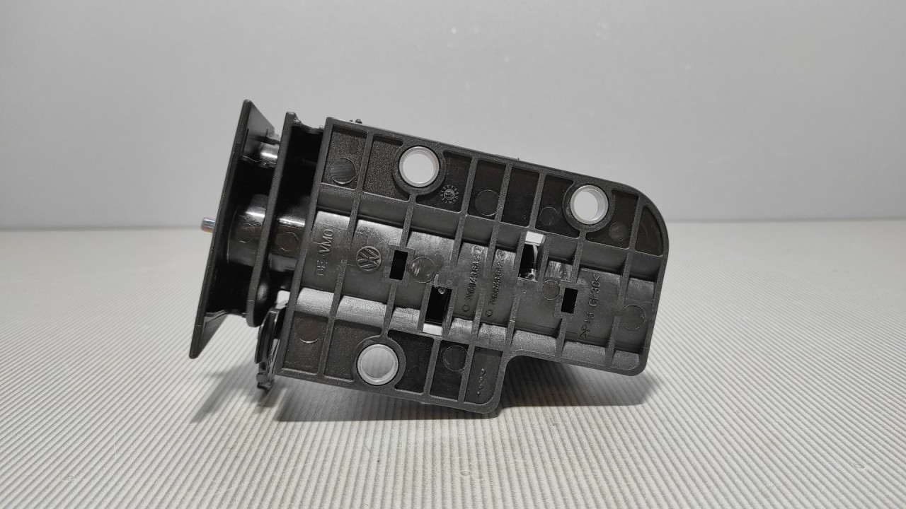 DIJELOVI RUCKA VRATA VW SHARAN > 10- 7N0843642J