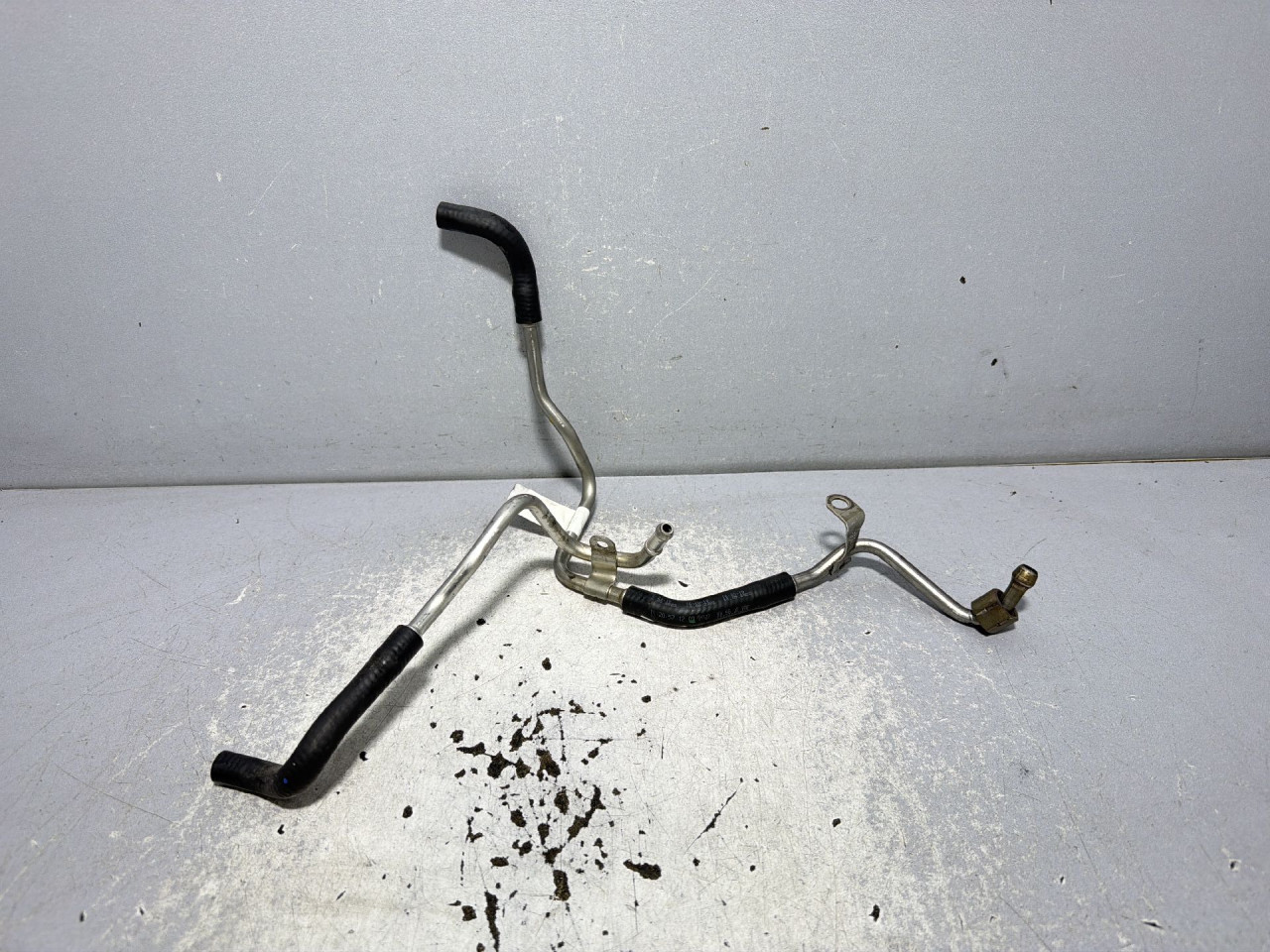 DIJELOVI CRIJEVO AUDI Q3 > 18- 2.0 05L131552AG