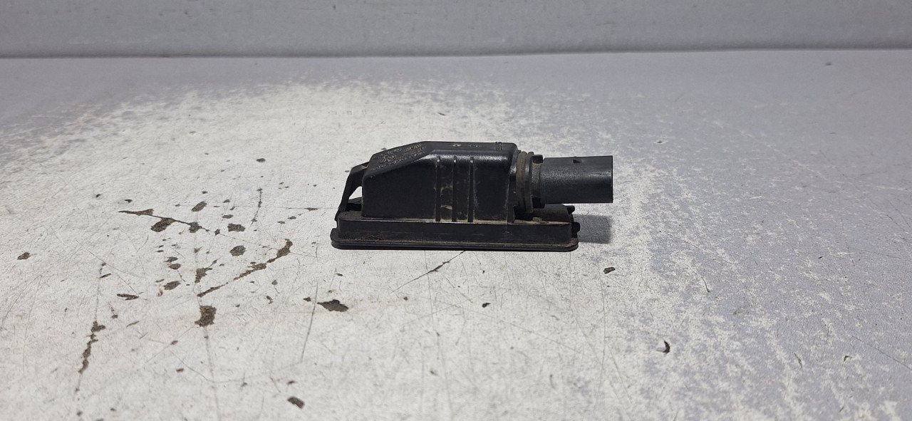 DIJELOVI RASVJETA TABLICA VW GOLF 6 > 08-12 1K8943021
