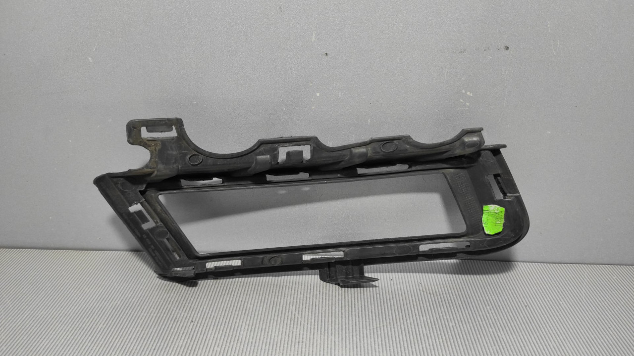 PLASTIKA BRANIKA VW GOLF 7 > 12-16 5G0853211E