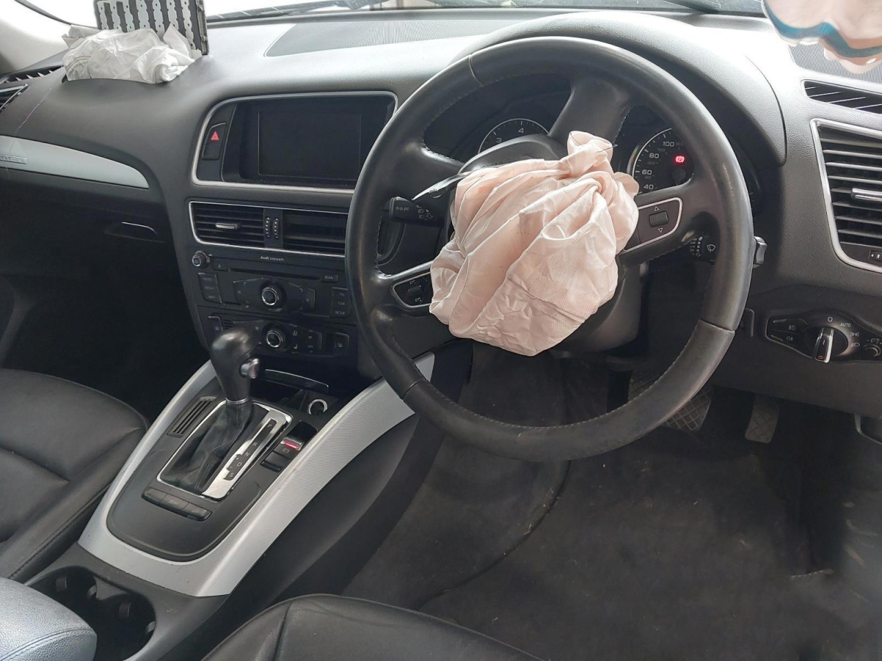 DIJELOVI AUDI Q5 2.0 DIZEL 125KW 4X4 2011 MJENJAC MOTOR CGLB