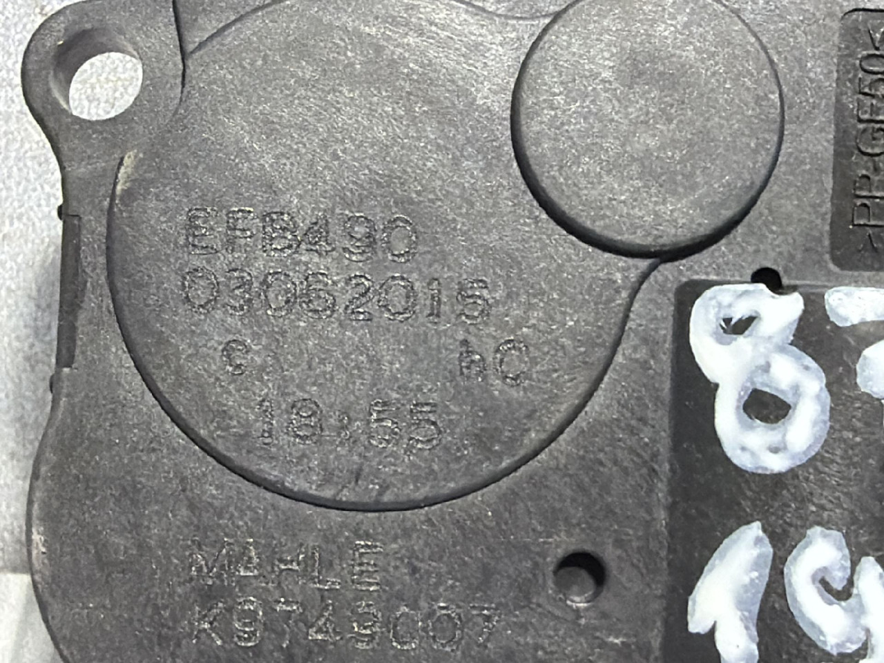 DIJELOVI MOTORIC KLAPNE AUDI Q5 > 12-16 2.0 EFB490