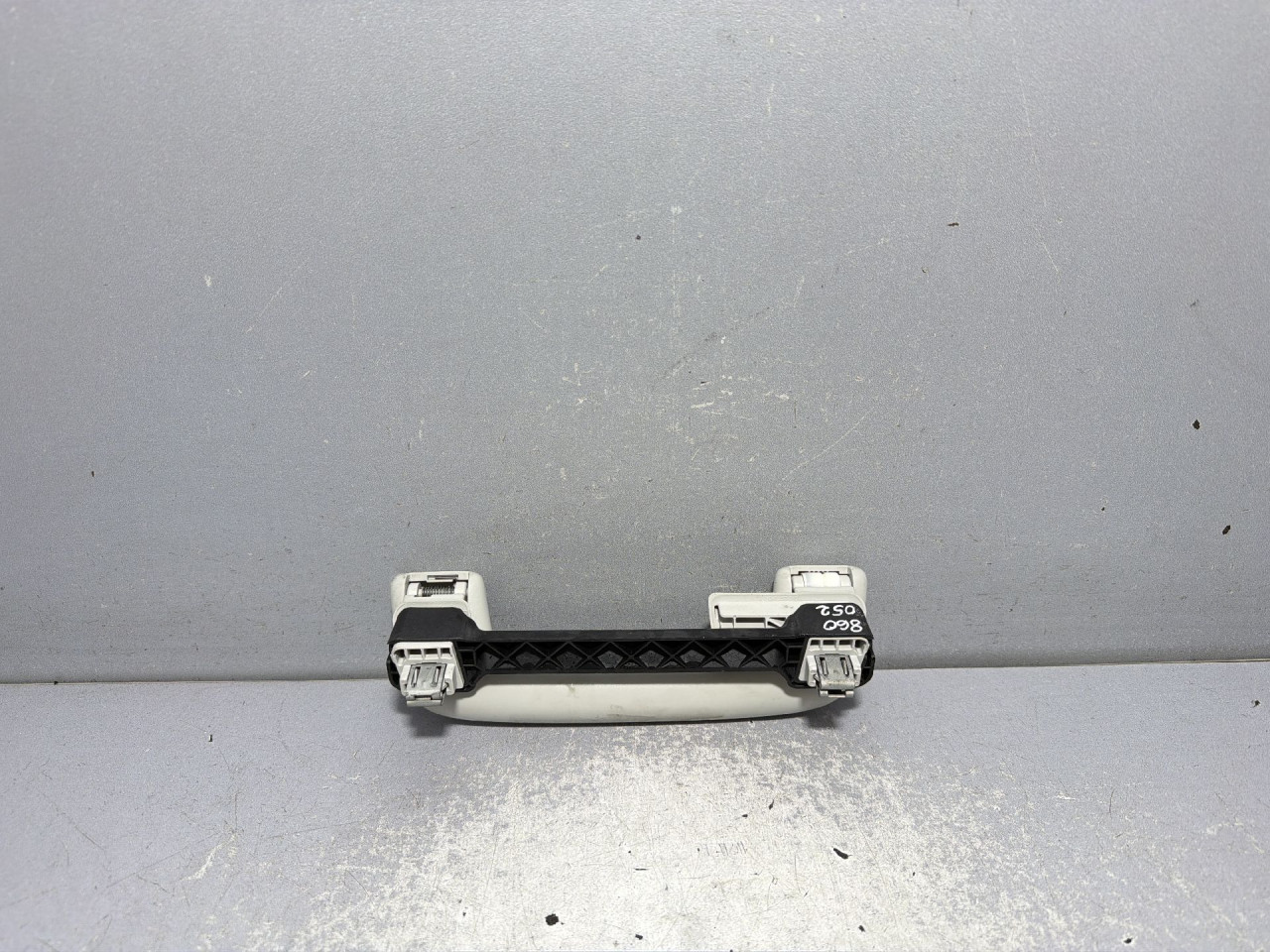 DIJELOVI KROVNA RUCKA VW TIGUAN > 20- 2.0 5H0857643C