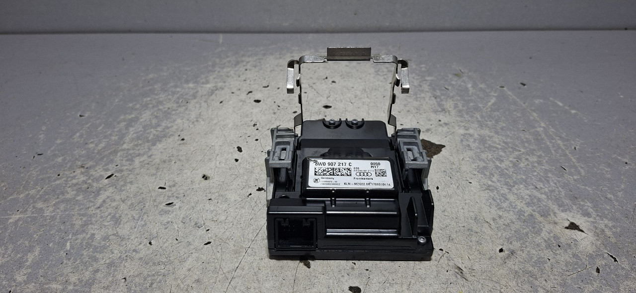 DIJELOVI KAMERA AUDI A4 (B9) > 15-18 2.0 8W0907217C