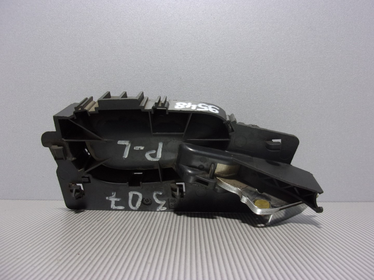 UNUTRASNJA RUCKA VRATA PEUGEOT 307 > 01-05 9643604577 9