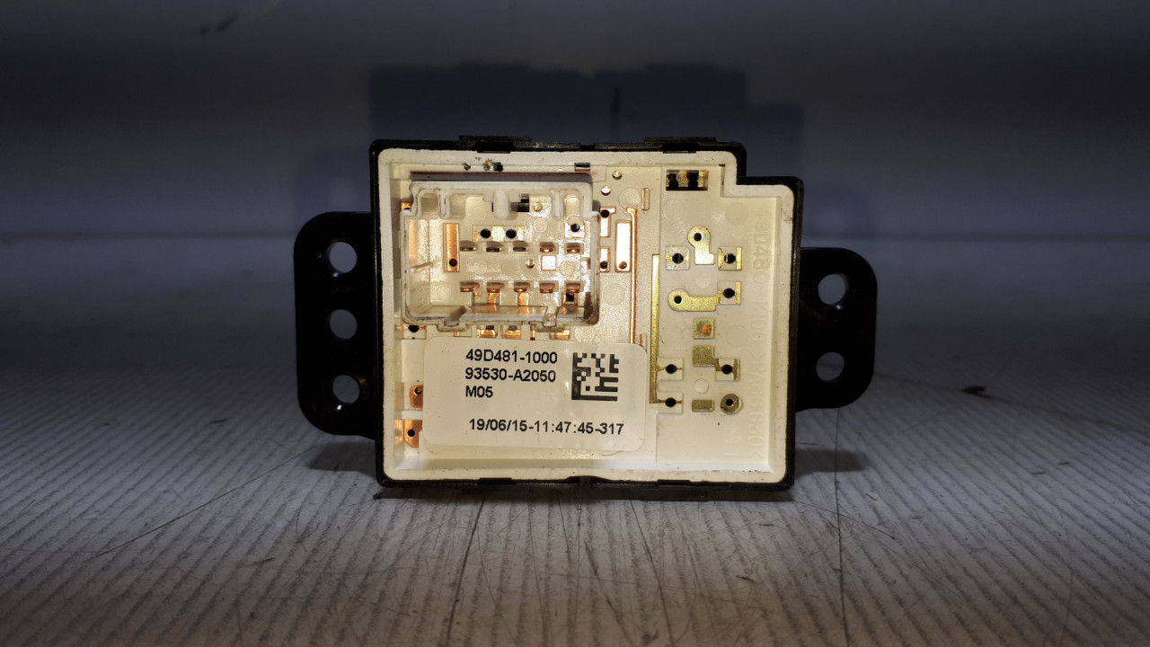 DIJELOVI PREKIDAC KIA CEED > 15- 93530A2050