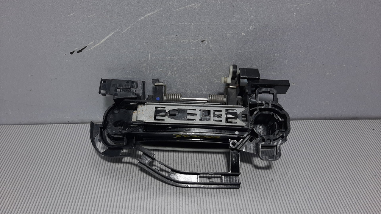 DIJELOVI RUCKA VRATA AUDI A6 > 08-11 4F0837886