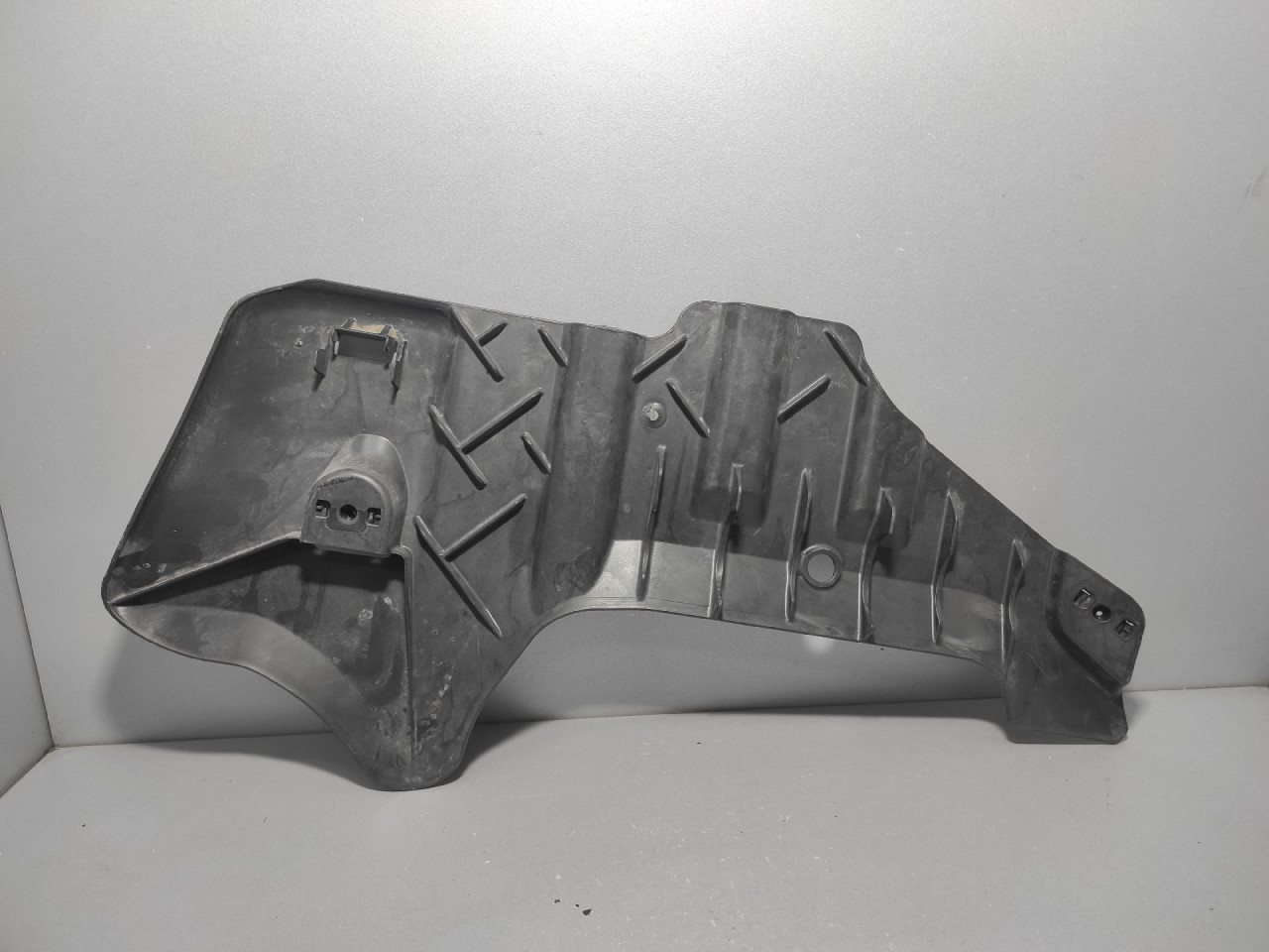PLASTIKA BRANIKA VW GOLF 6 > 08-12 1K0501713D