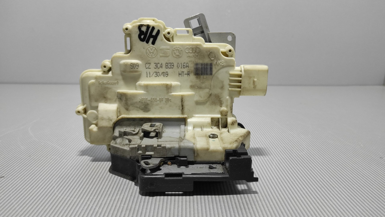 BRAVA VRATA VW PASSAT B7 > 10-14 3C4839016A