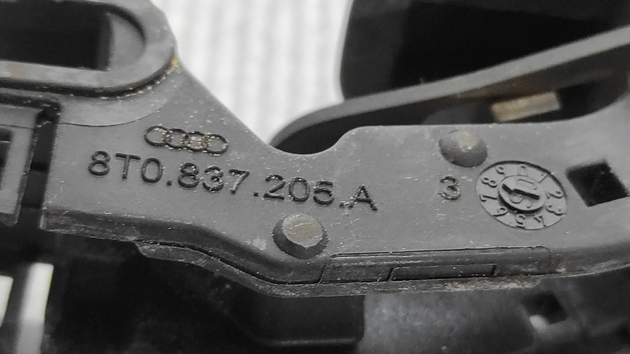 RUCKA VRATA AUDI A5 (8T3/8F7) COUPE > 07-11 8T0837205A