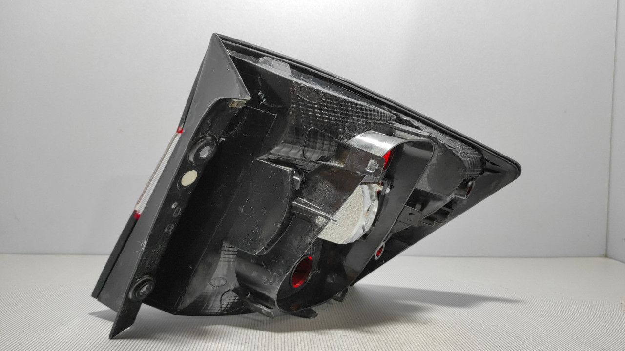 DIJELOVI STOP SVJETLO SKODA FABIA > 14- 6V6945095