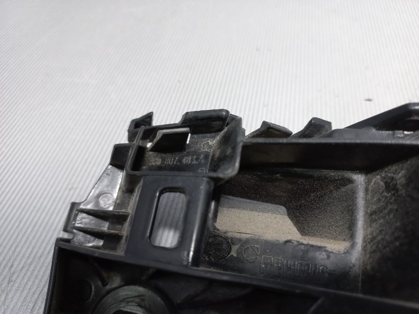 NOSAC BRANIKA VW PASSAT B8 > 14- 3G9807483A