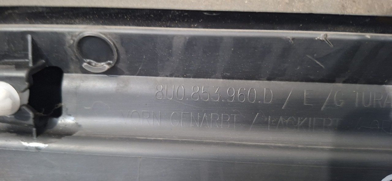 DIJELOVI LAJSNA AUDI Q3 > 11-15 2.0 8U0853960D
