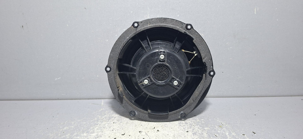 DIJELOVI ZVUCNIK VW PASSAT B8 > 14-19 2.0 1Q0035454D