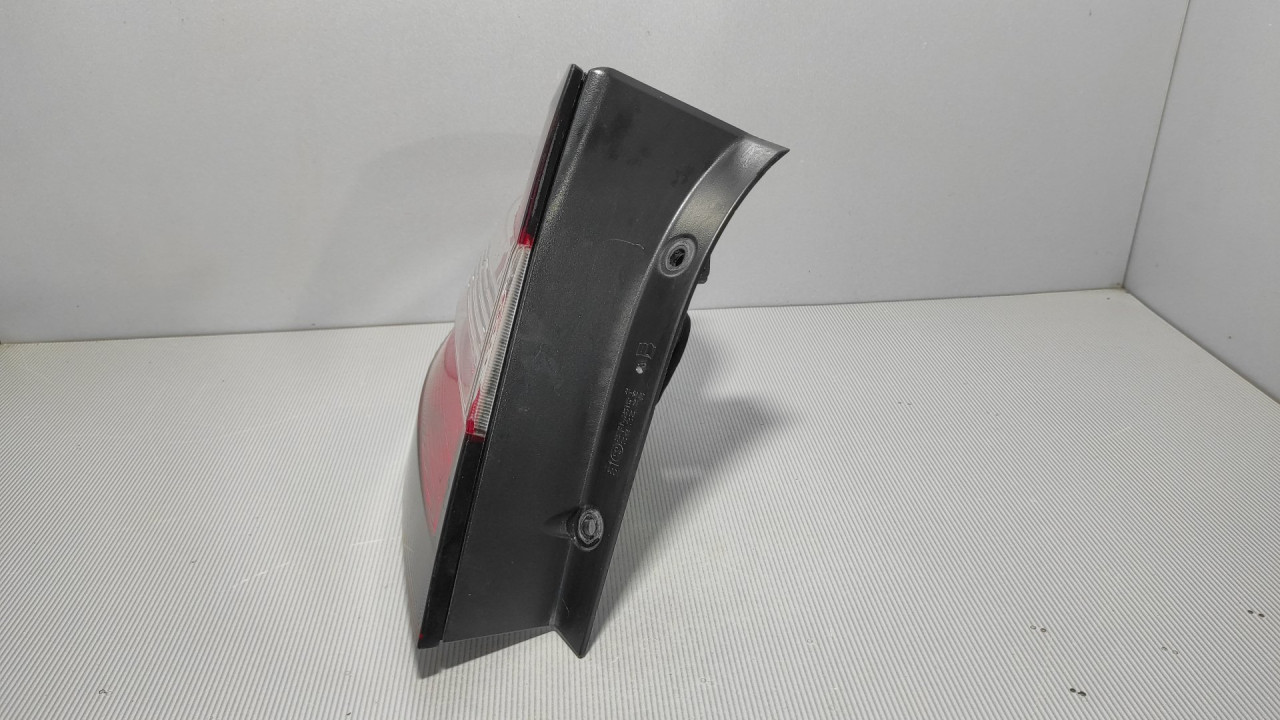 DIJELOVI STOP SVJETLO SKODA FABIA > 14- 6V6945095