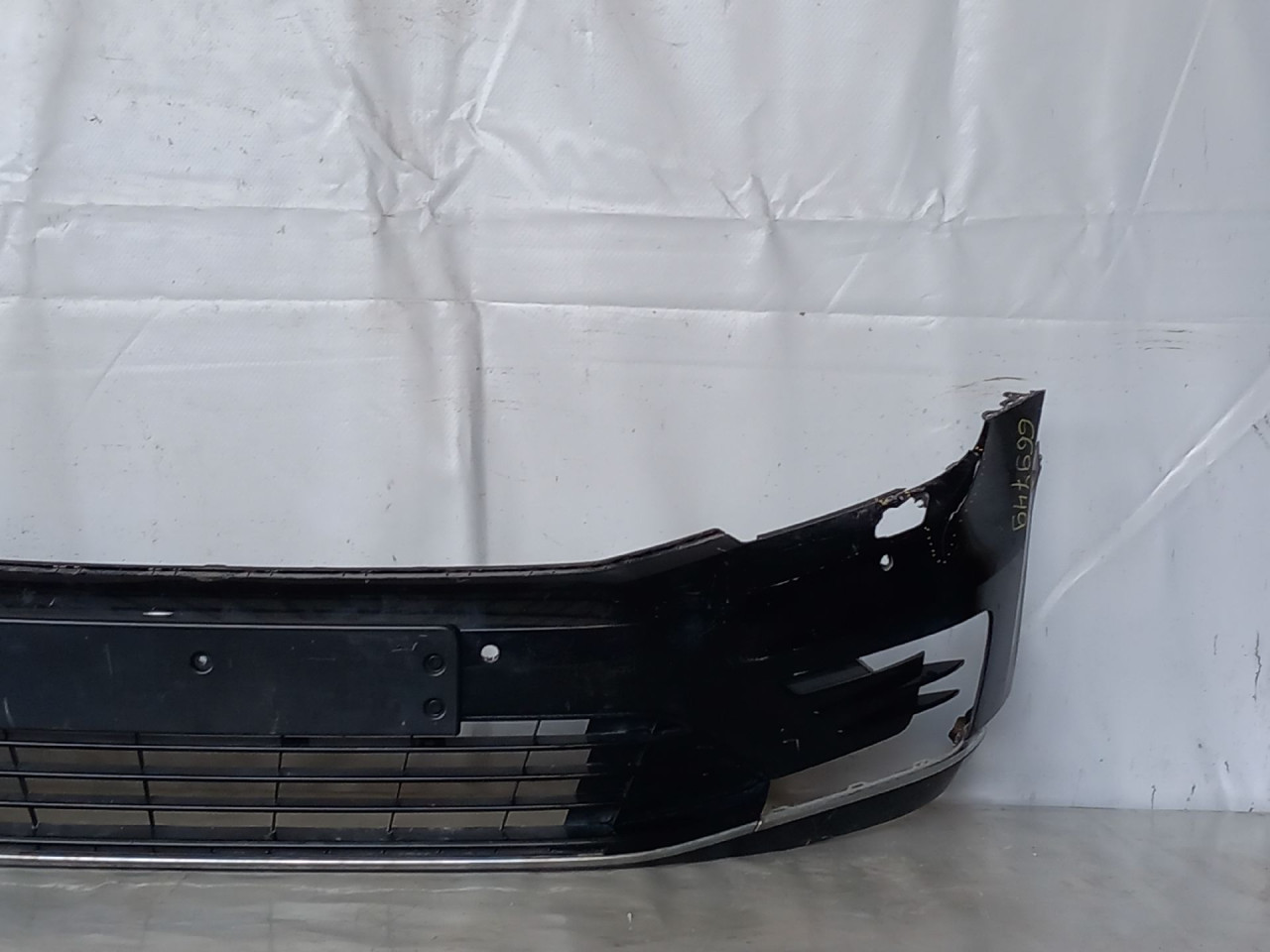 DIJELOVI BRANIK VW PASSAT B8 > 14- 3G0807221B
