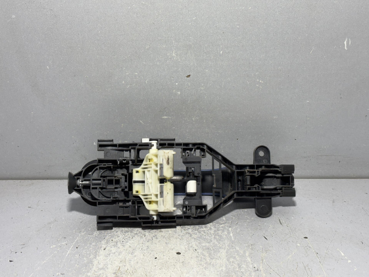 DIJELOVI RUCKA VRATA VOLVO XC60 > 17-