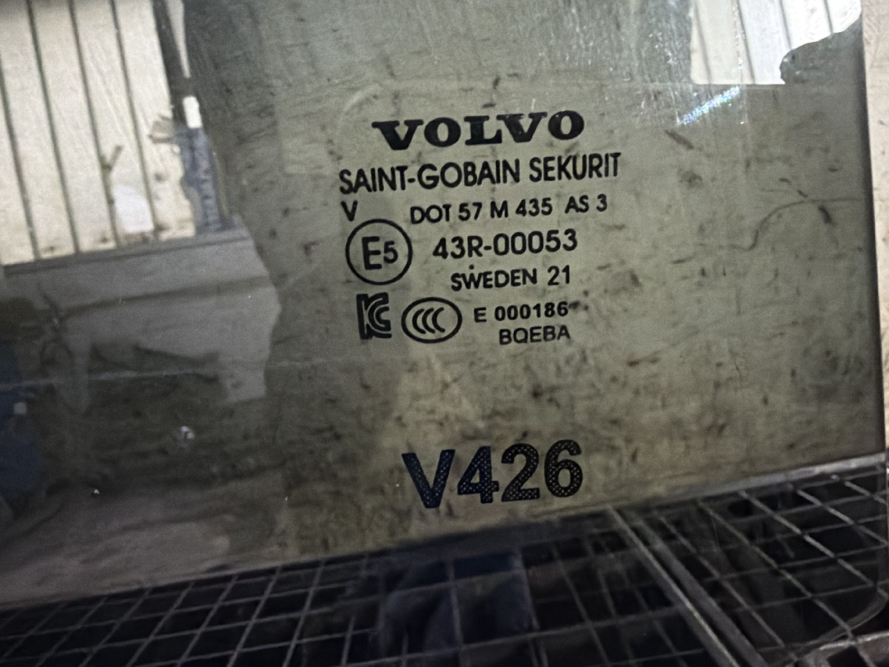 DIJELOVI STAKLO VOLVO XC60 > 17- 2.0