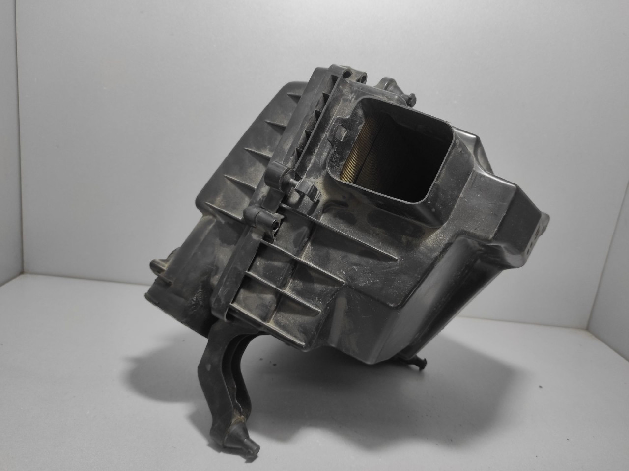 DIJELOVI KUCISTE FILTERA ZRAKA VOLVO V40 > 12-16 2.0