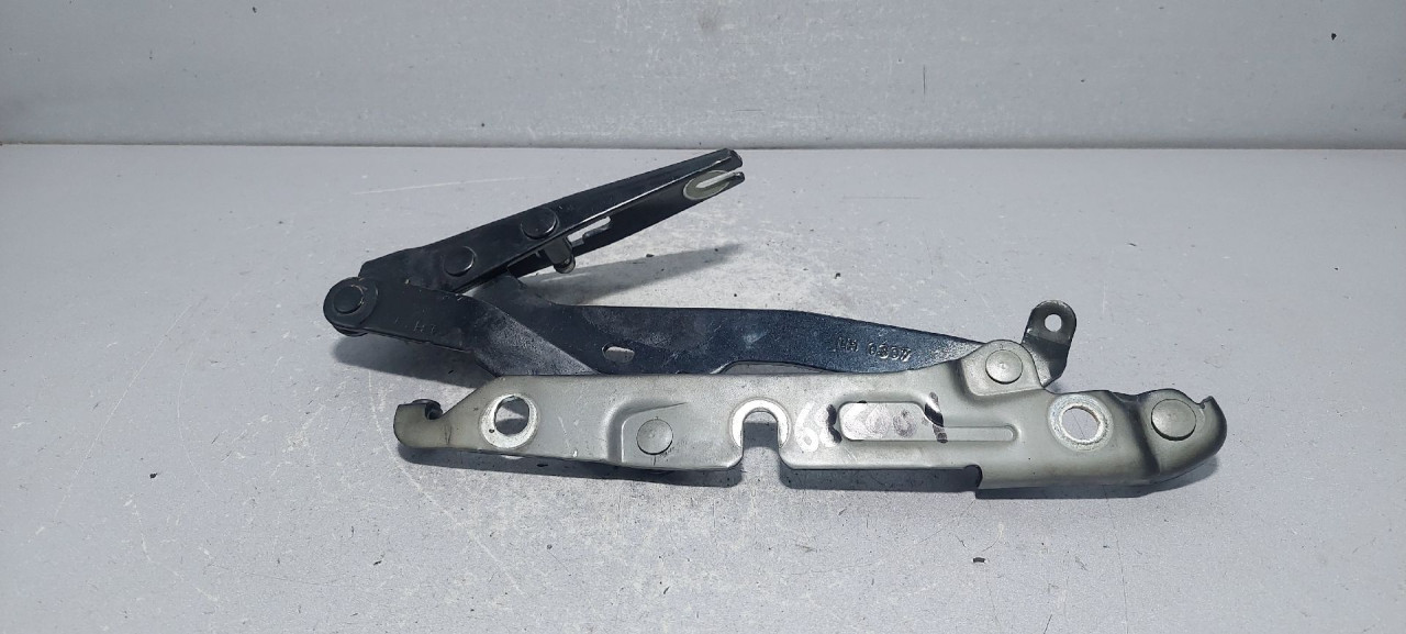 DIJELOVI BAGLAMA GEPEKA AUDI A6 > 04-08 4F5827301