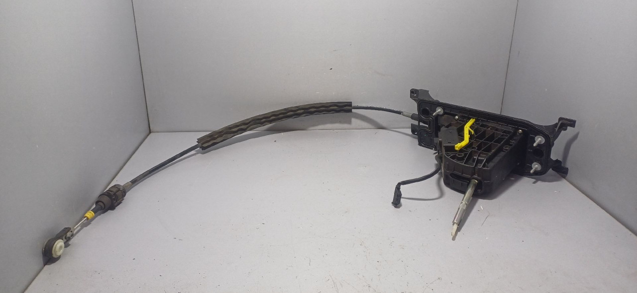 DIJELOVI SALTEBLA VW TIGUAN > 16-20 5QK713025AB