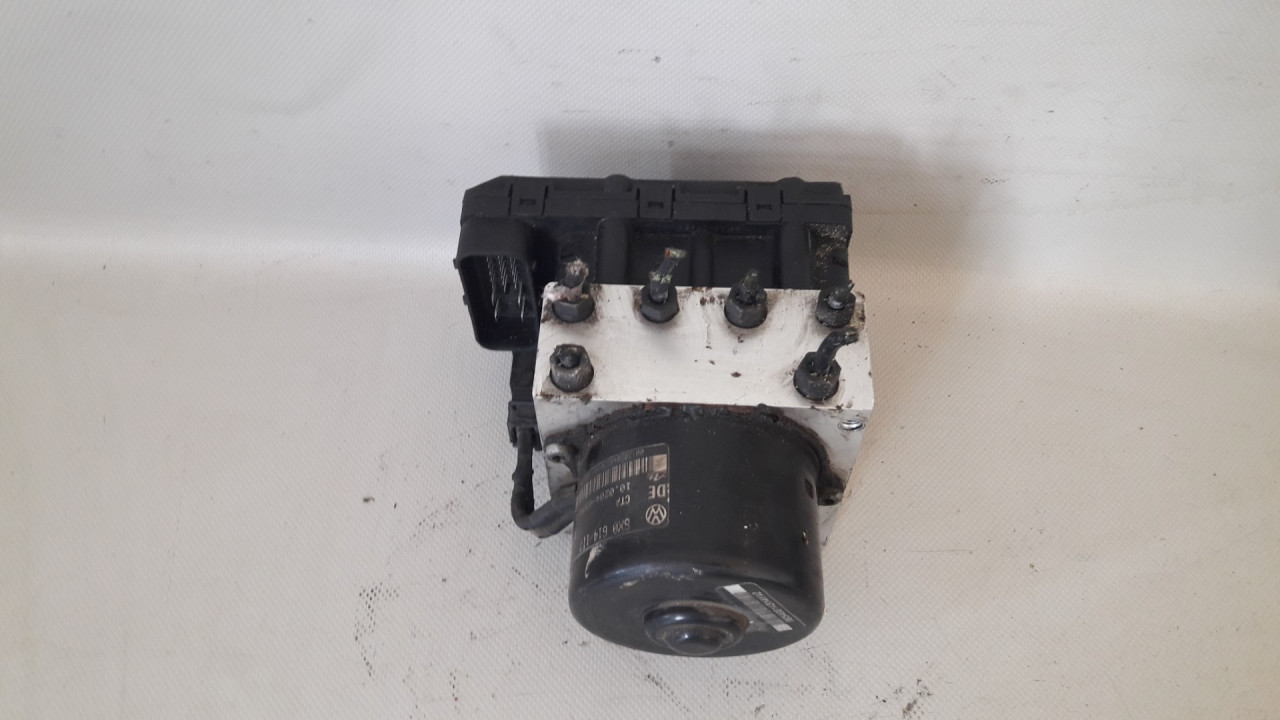 ABS ELEKTRONIKA VW POLO > 01-05 6X0907379B 6X0614117