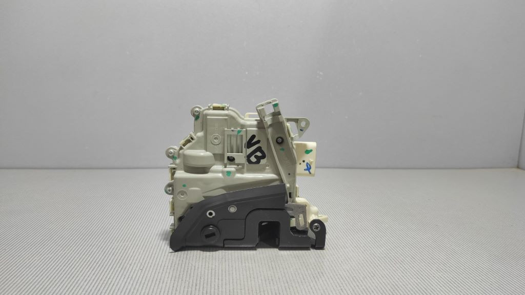 BRAVA VRATA AUDI A4 (B8) > 07-11 8K0839015C