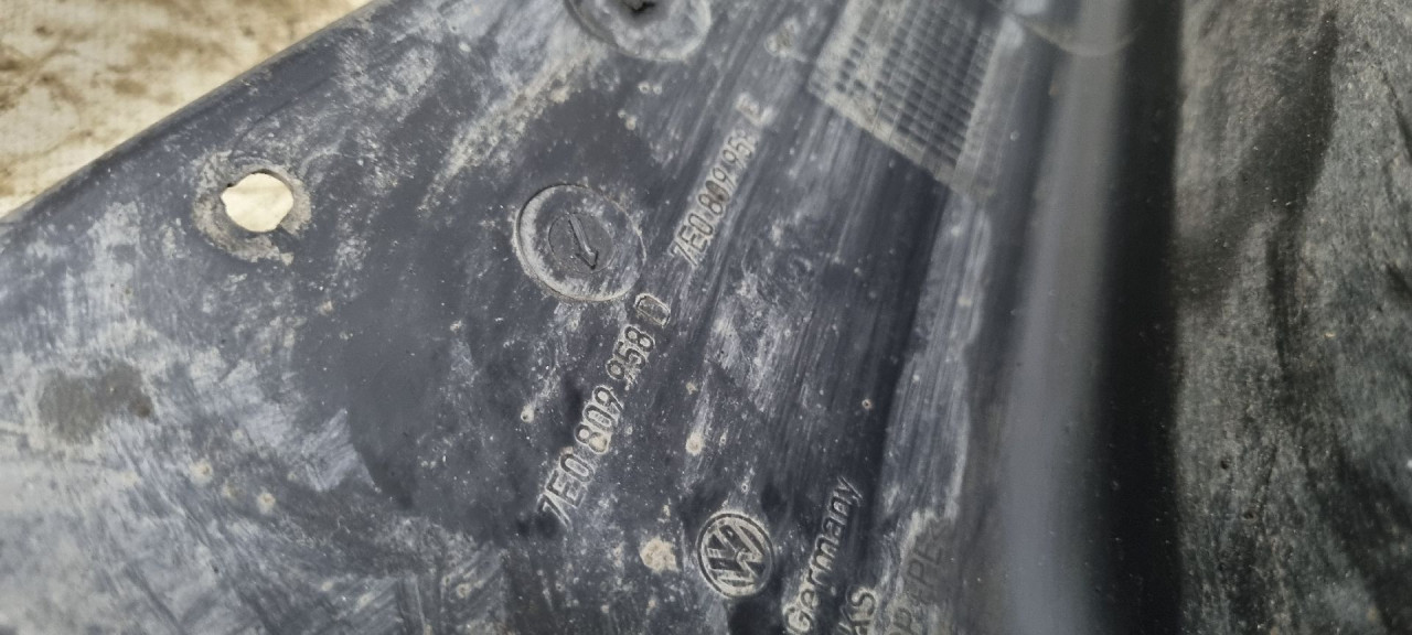UNUTRASNJI BLATOBRAN VW T6 > 15- 7E0809958D