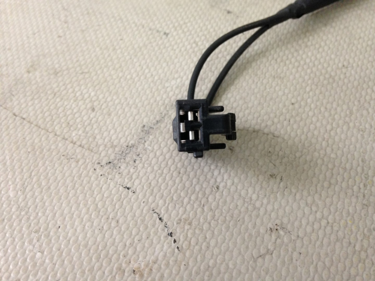 DIJELOVI STOP SVJETLO KIA CEED > 06-09 924041H3