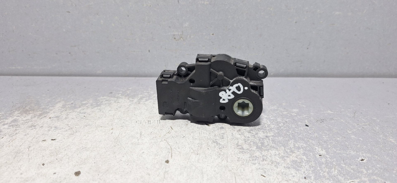 DIJELOVI MOTORIC KLAPNE AUDI Q5 (FY) > 17 - 20  410478280