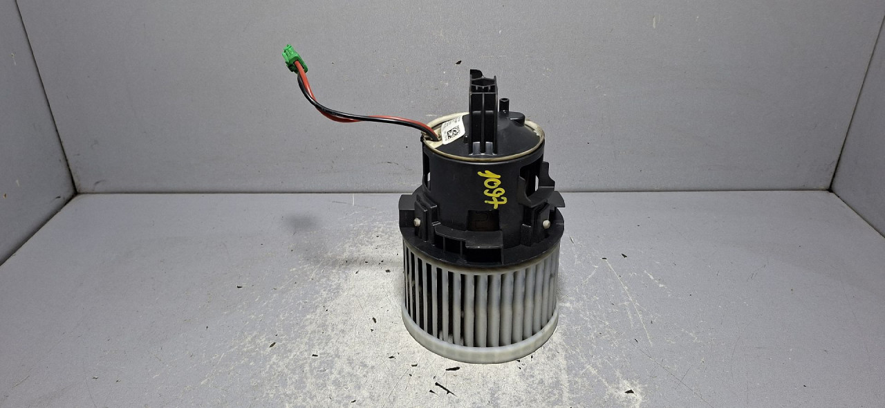 DIJELOVI VENTILATOR KABINE PEUGEOT 308 > 13-17 DB271001