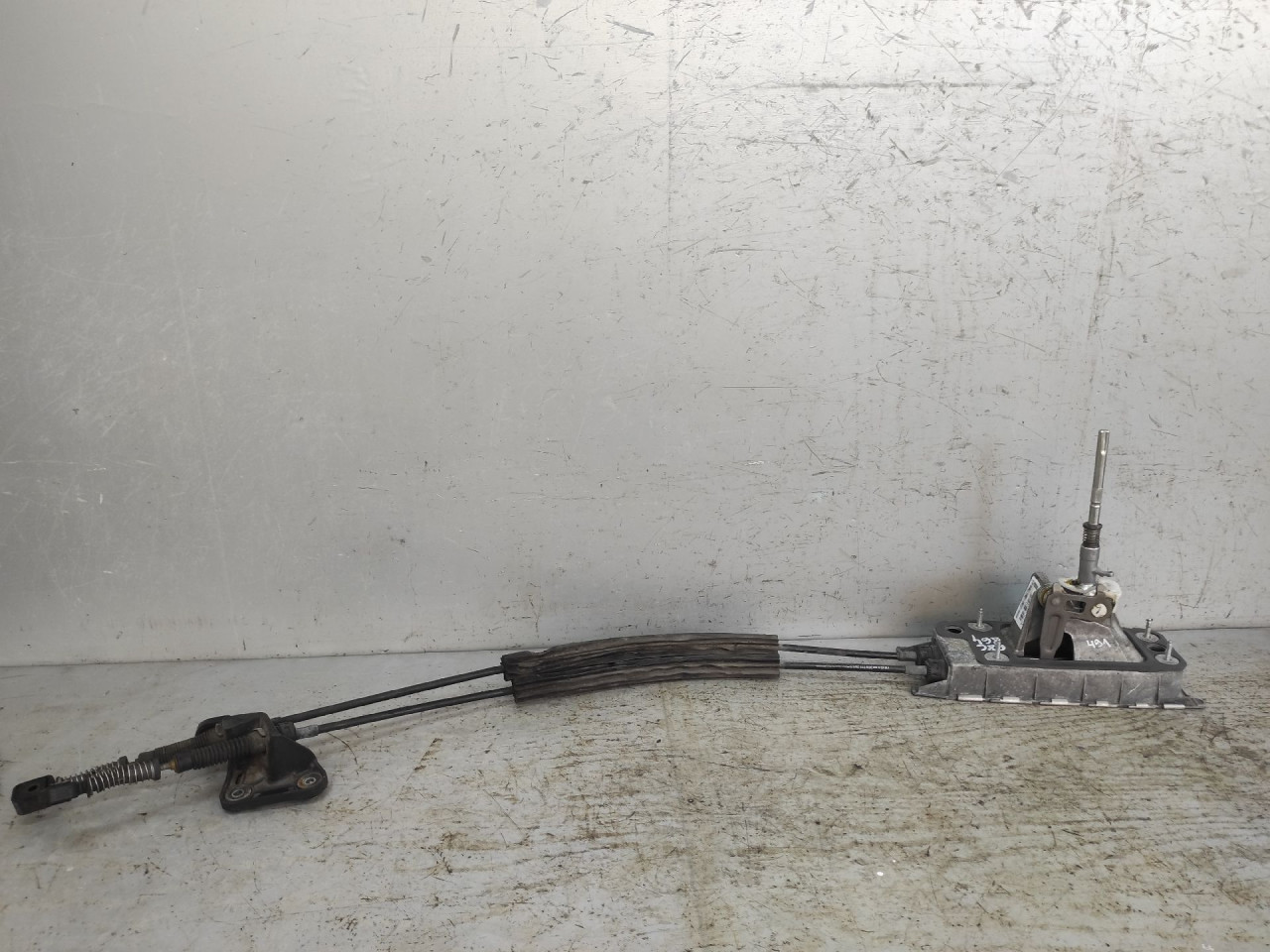 DIJELOVI SALTEBLA VW PASSAT B6 > 05-10 3C0711049S