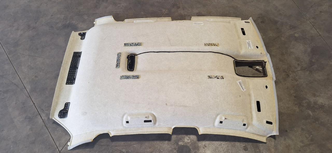DIJELOVI KROVNI TAPACIRUNG AUDI Q3 > 11-15 2.0 8U0867505A