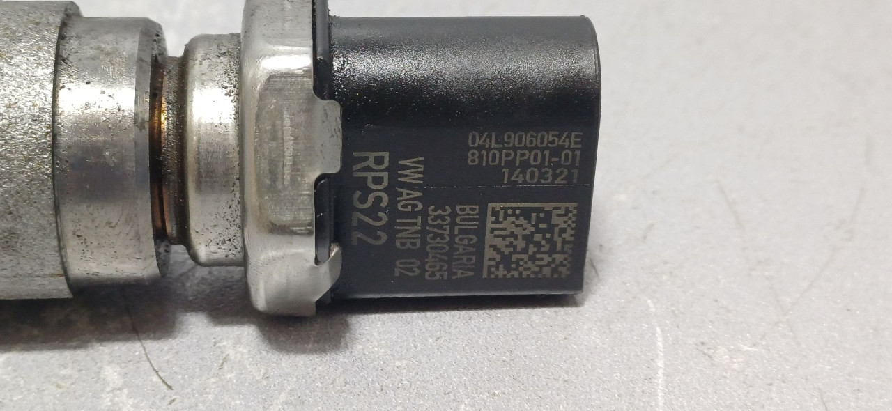 DIJELOVI SENZOR PRITISKA GORIVA VW CRAFTER > 17- 2.0 04L906054E