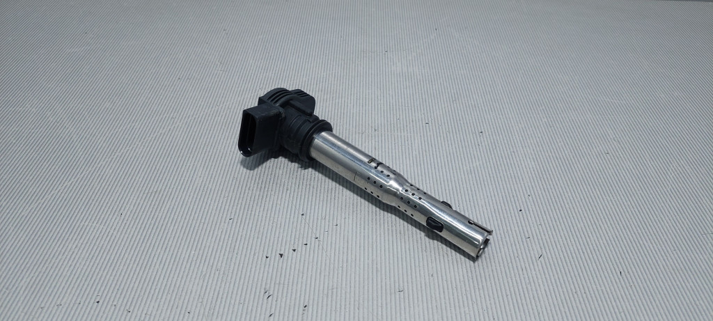 DIJELOVI BOMBINA AUDI A4 (B7) > 04-07 07K905715D