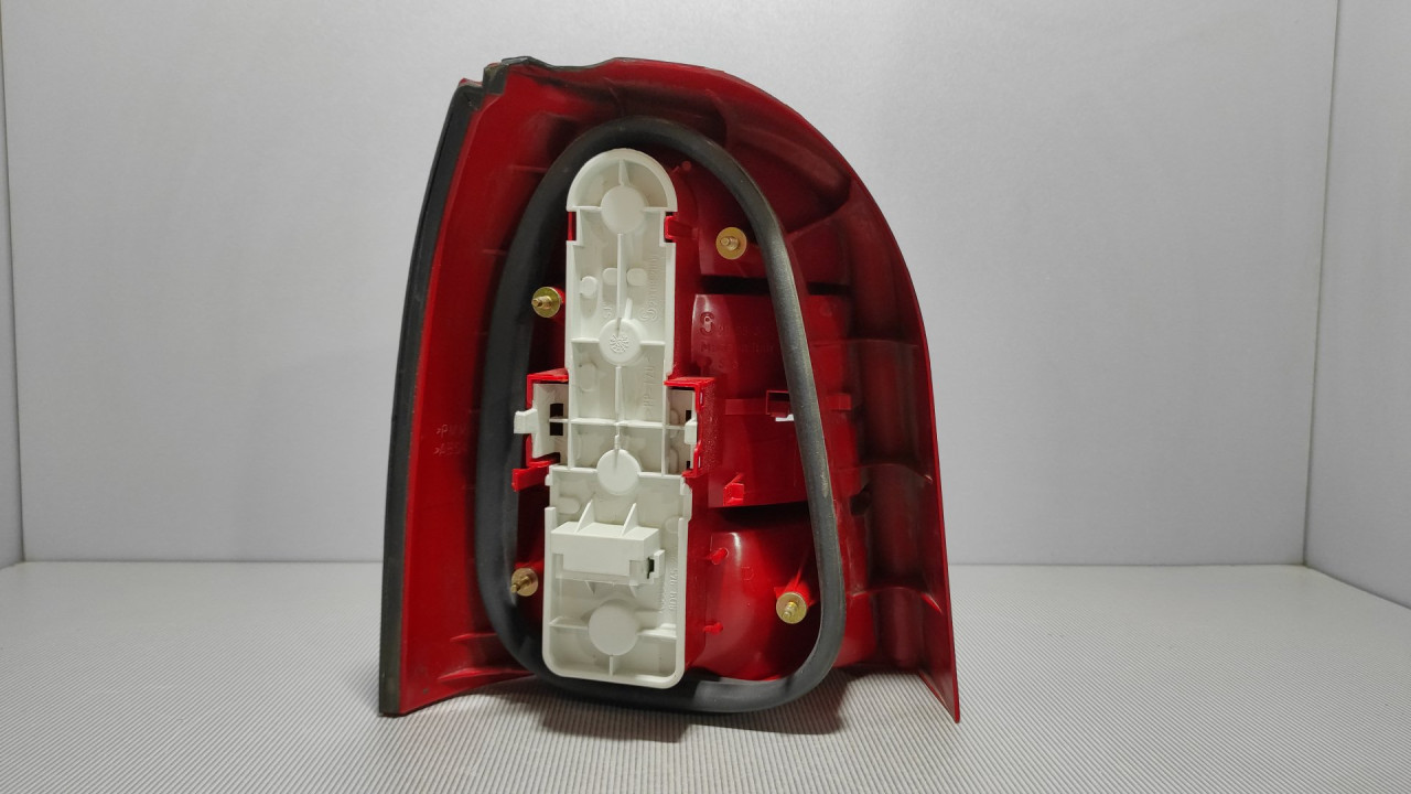 STOP SVJETLO AUDI A4 (B6) > 00-04 8D9945096C