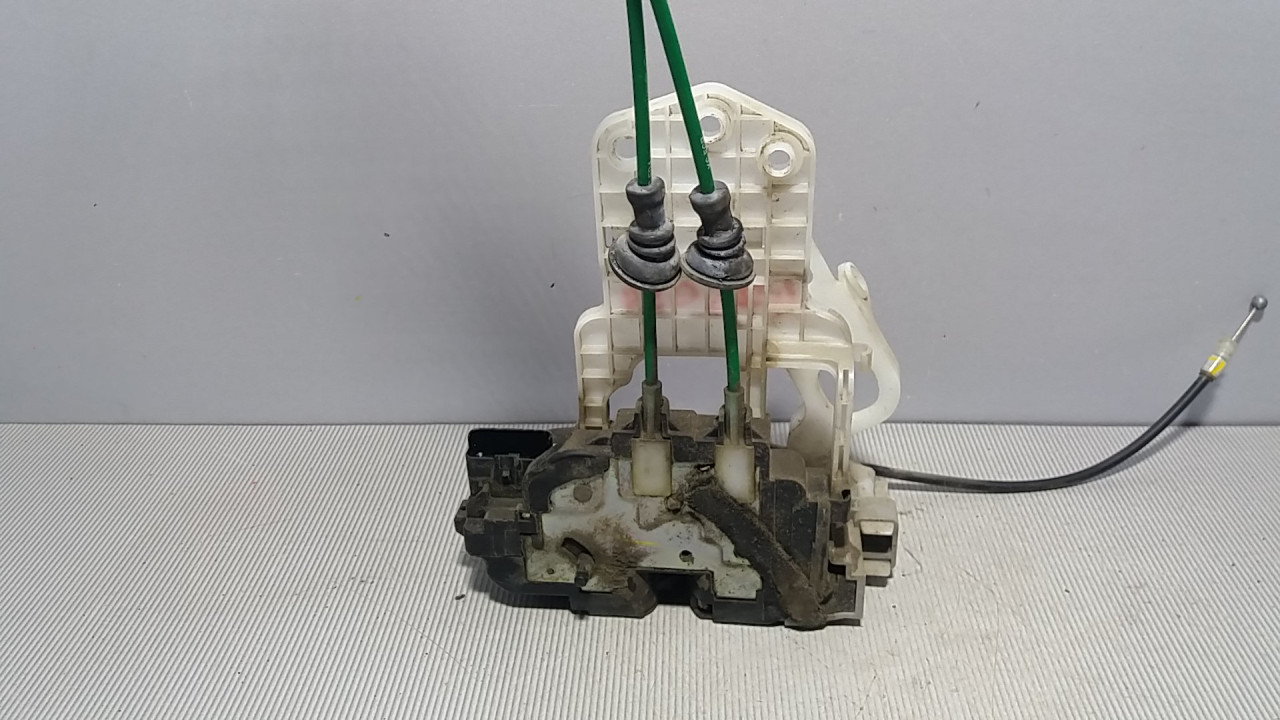 DIJELOVI BRAVA VRATA HYUNDAI I30 > 07-10 814202L000